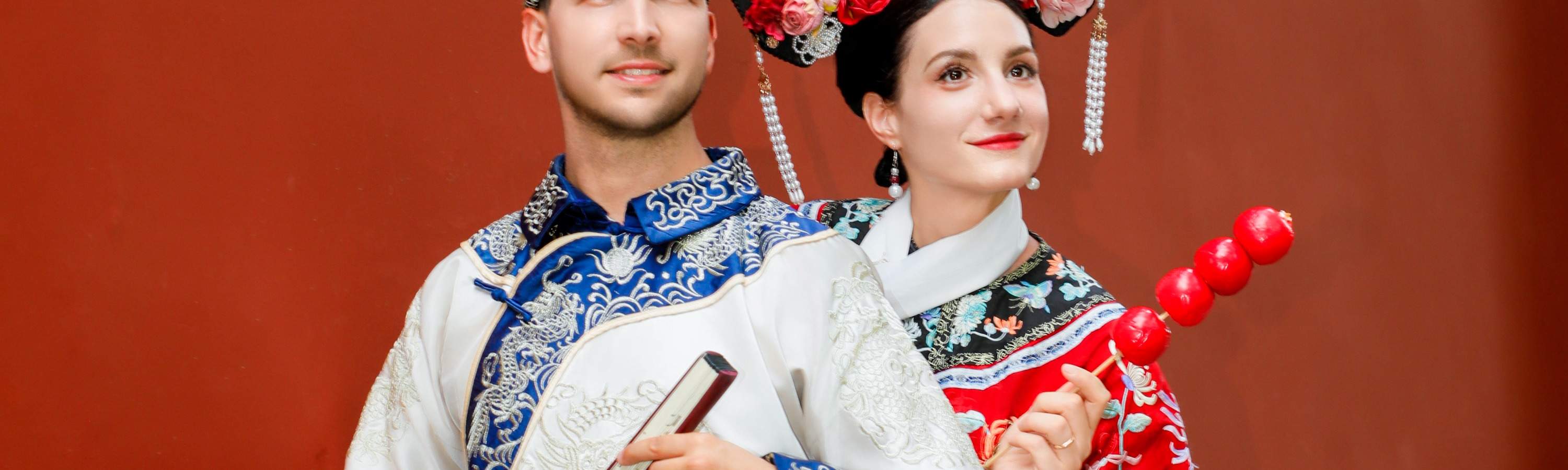 Esperienza di fotografia in costume tradizionale a Pechino [Abito a scelta + Trucco raffinato + Fotografo professionista]